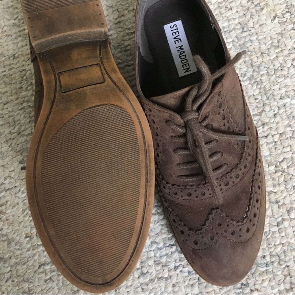 Women’s oxford Steve Madden shoes - Picture 3 of 3